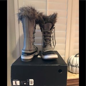 NWT Sorel Joan of Arctic size 9